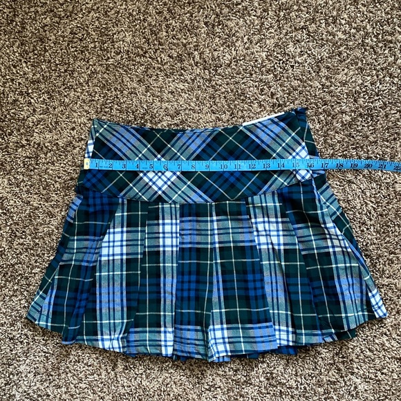 American Eagle Highest Rise Plaid Mini Skirt - Picture 5 of 10